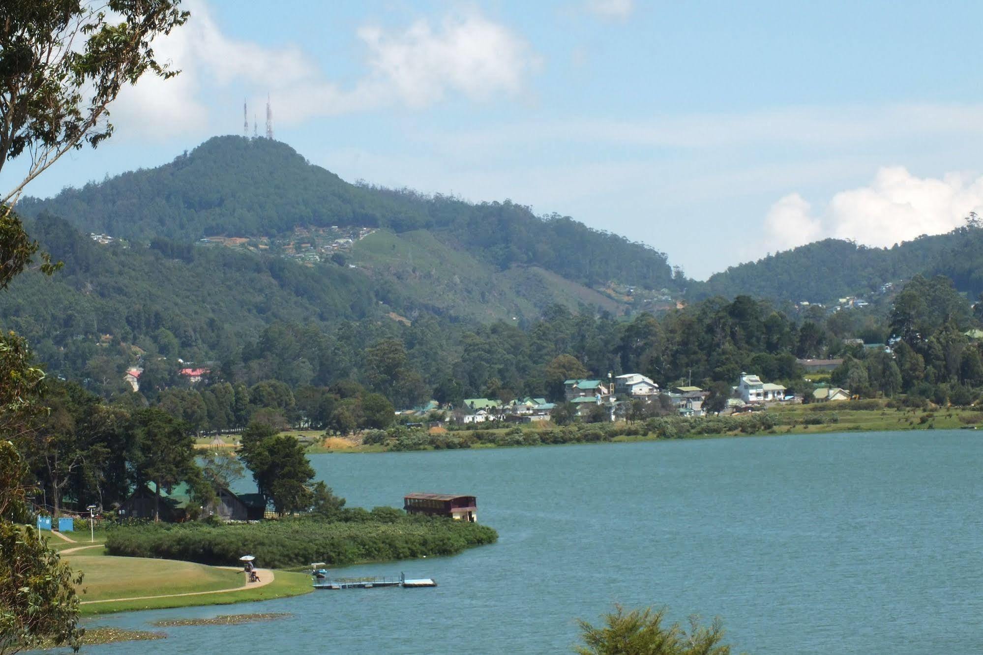 Lake View Holiday Resort นูวาราเอลิยา ภายนอก รูปภาพ